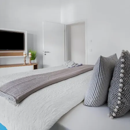 Admiralsdeck Panoramablick, Finnische Sauna, 3 Baeder, Fahrstuhl, 2 Terrassen * Olpenitz