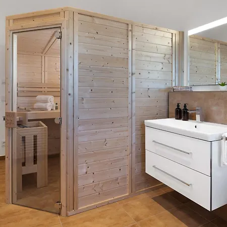 Apartamento Admiralsdeck Panoramablick, Finnische Sauna, 3 Baeder, Fahrstuhl, 2 Terrassen Olpenitz