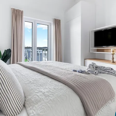 Admiralsdeck Panoramablick, Finnische Sauna, 3 Baeder, Fahrstuhl, 2 Terrassen Olpenitz