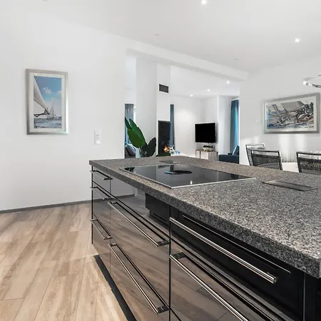 Admiralsdeck Panoramablick, Finnische Sauna, 3 Baeder, Fahrstuhl, 2 Terrassen