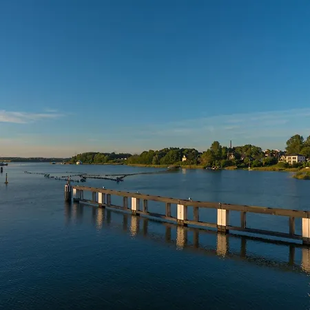 Admiralsdeck Panoramablick, Finnische Sauna, 3 Baeder, Fahrstuhl, 2 Terrassen Olpenitz